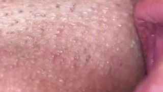 Cheating MiLF gets pussy licked